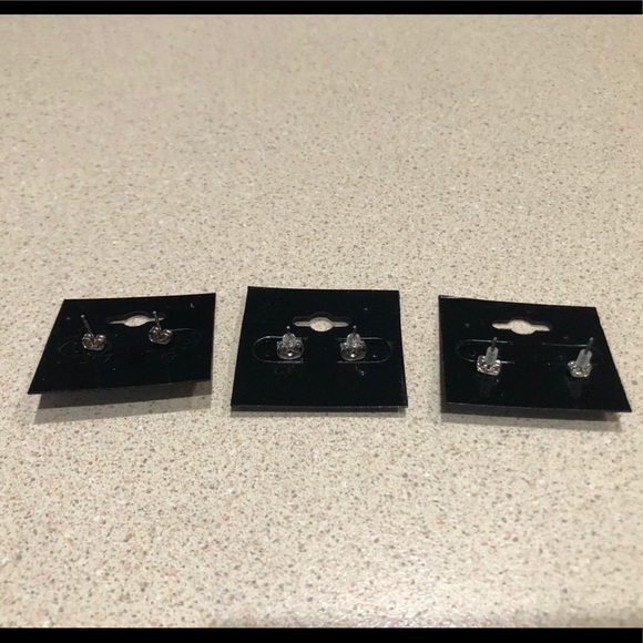 🍎💗🌹Earrings 🌹💗🍎 - Picture 6 of 6